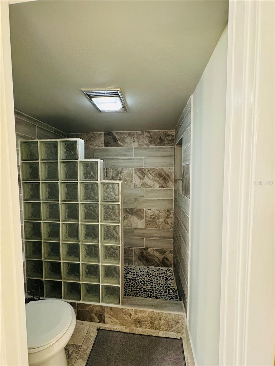 Image 15 of 28 For 4119 61st Avenue Terrace W 102