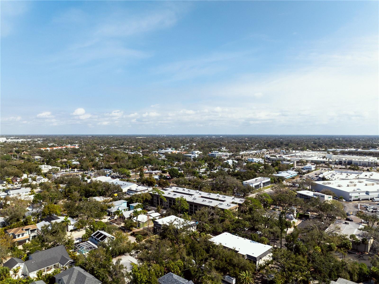 Listing photo id 14 for 3700 Osprey Avenue 118