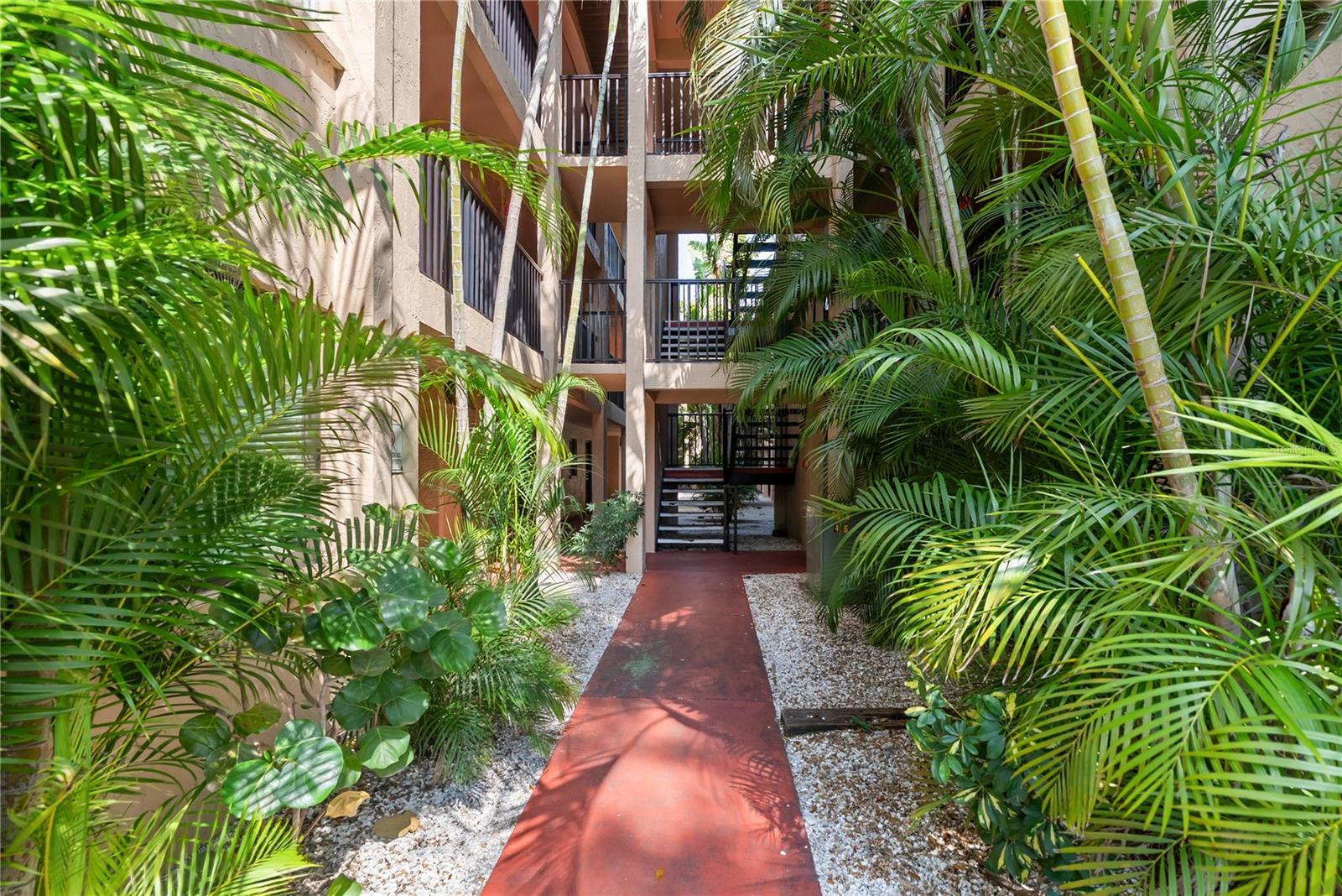 Listing photo id 0 for 3700 Osprey Avenue 118