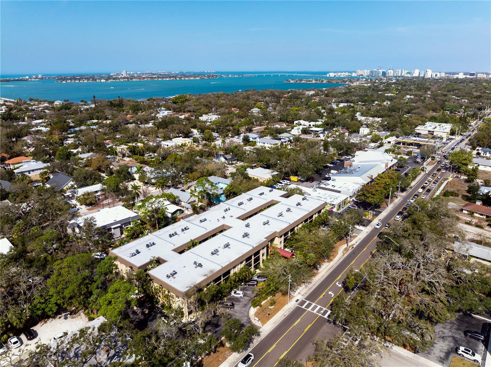 Listing photo id 18 for 3700 Osprey Avenue 118