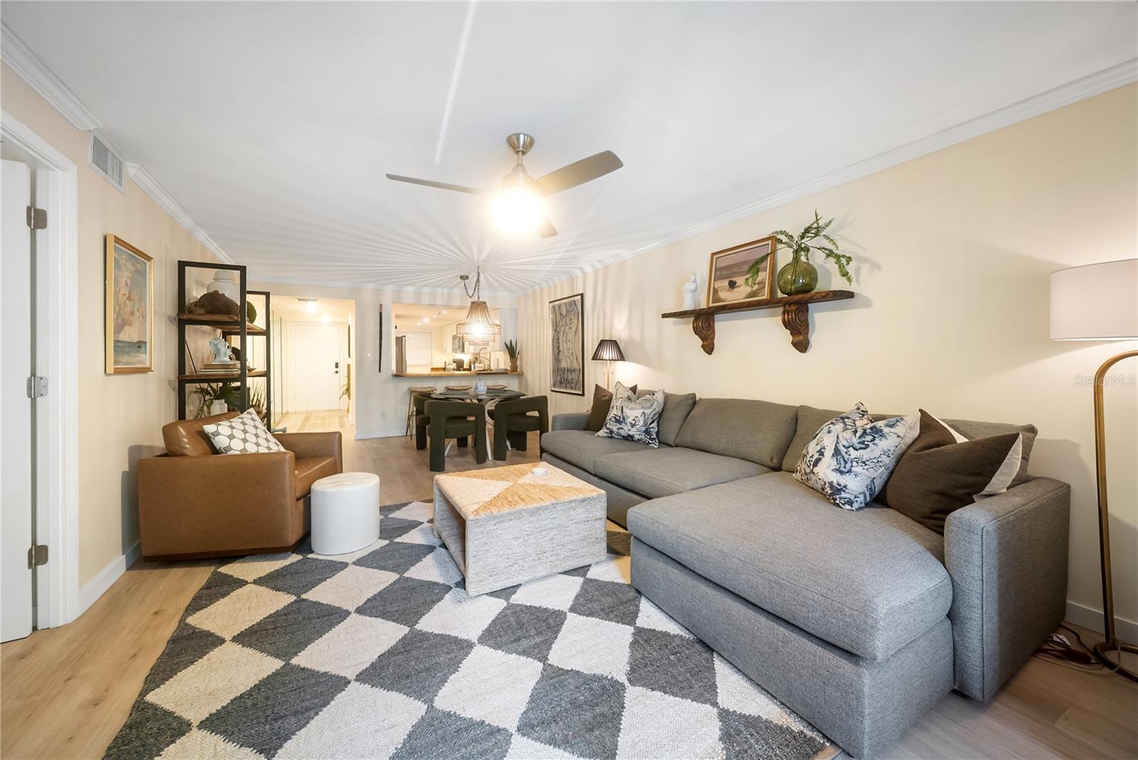 Listing photo id 32 for 3700 Osprey Avenue 118