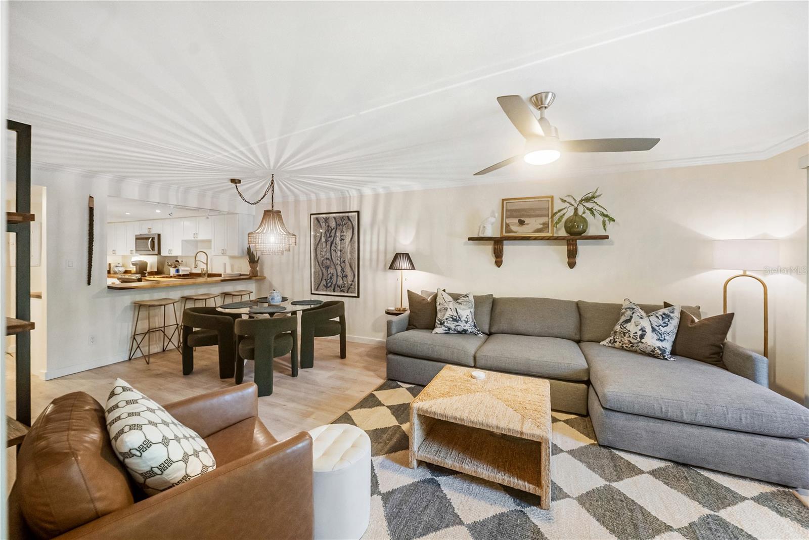 Listing photo id 46 for 3700 Osprey Avenue 118