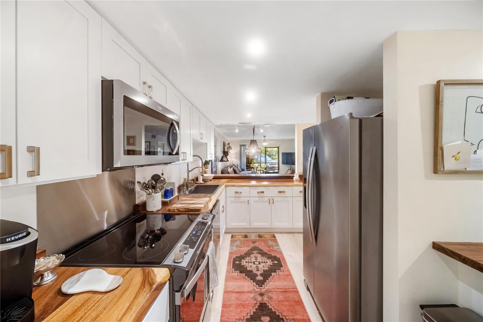 Listing photo id 50 for 3700 Osprey Avenue 118