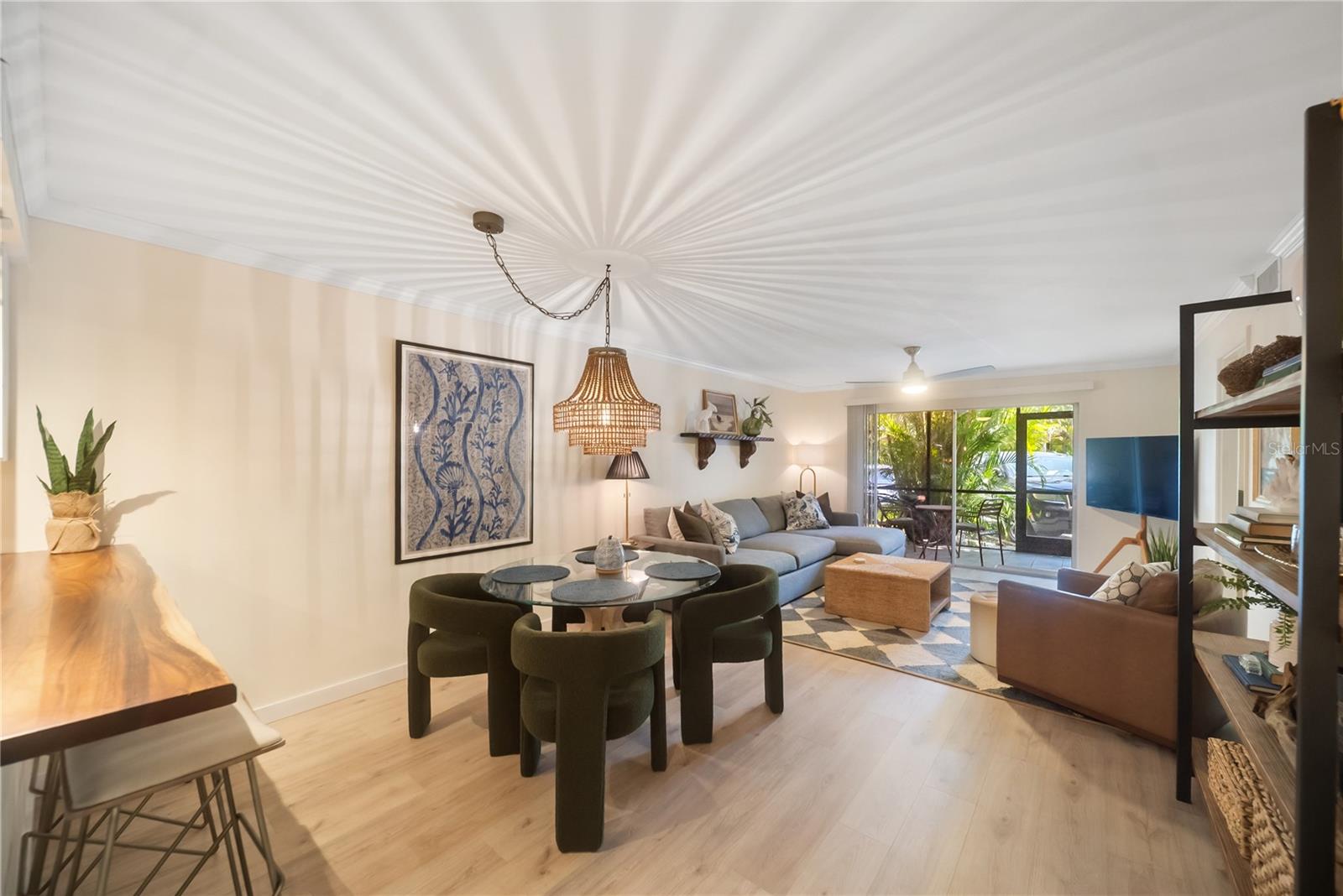 Listing photo id 55 for 3700 Osprey Avenue 118