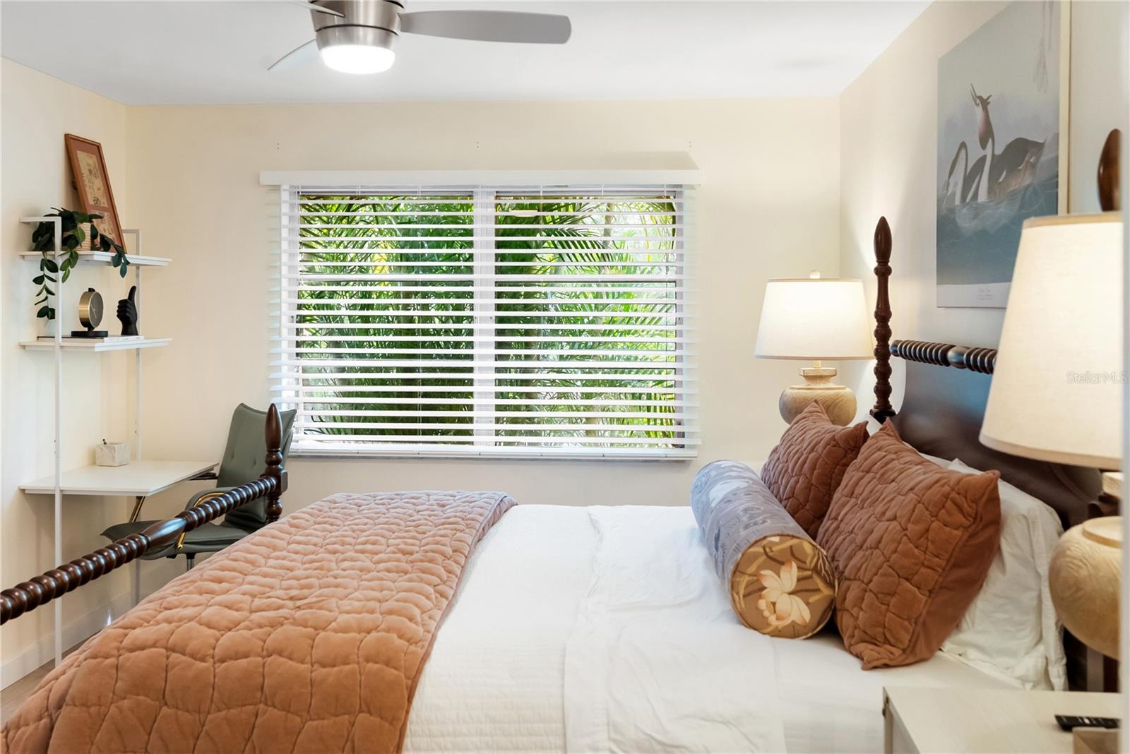 Listing photo id 63 for 3700 Osprey Avenue 118