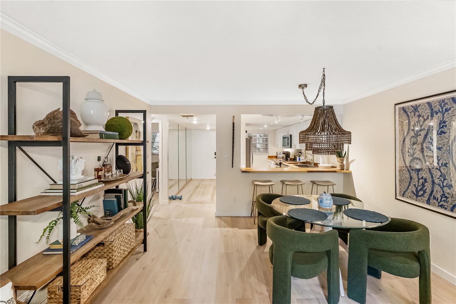 Listing photo id 67 for 3700 Osprey Avenue 118