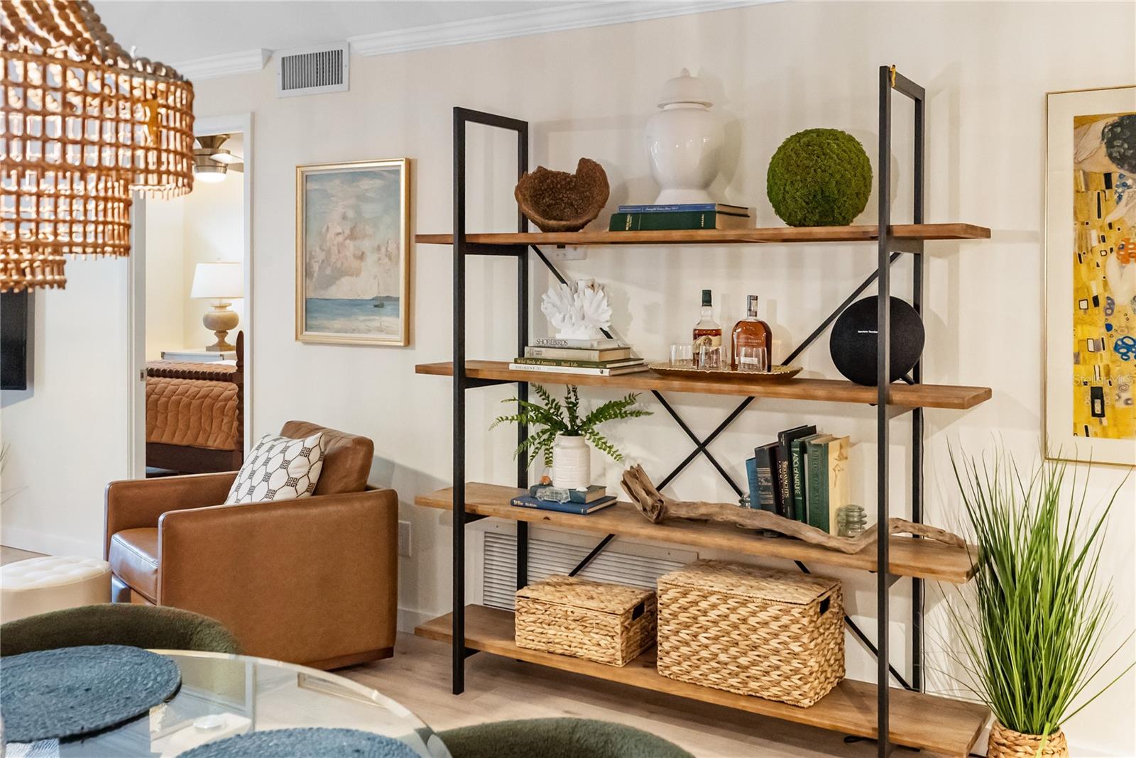 Listing photo id 68 for 3700 Osprey Avenue 118