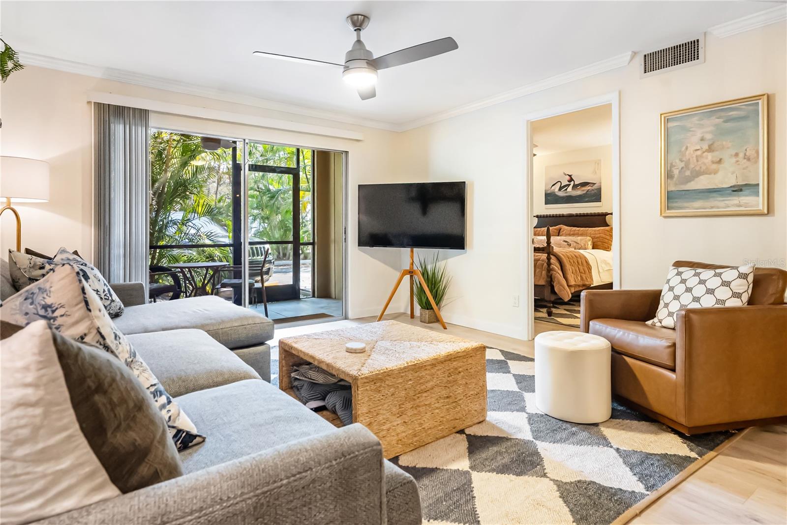 Listing photo id 70 for 3700 Osprey Avenue 118