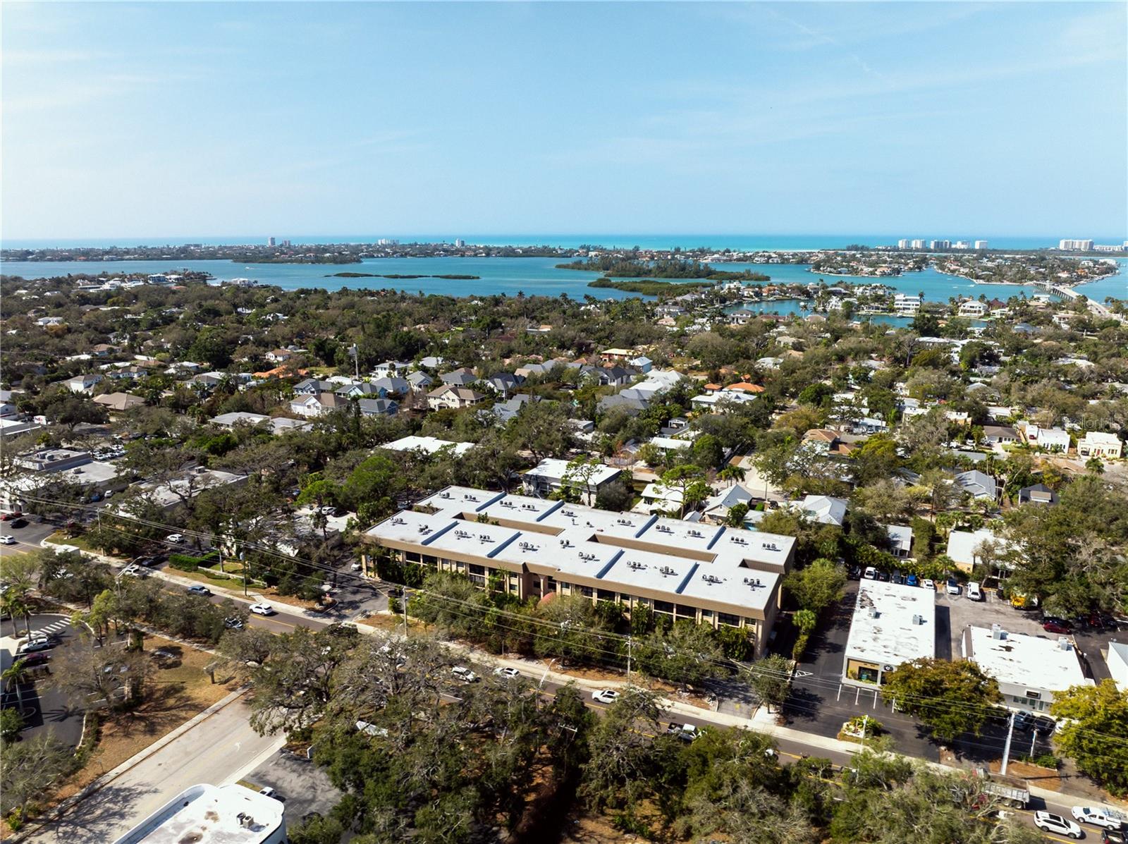 Listing photo id 7 for 3700 Osprey Avenue 118