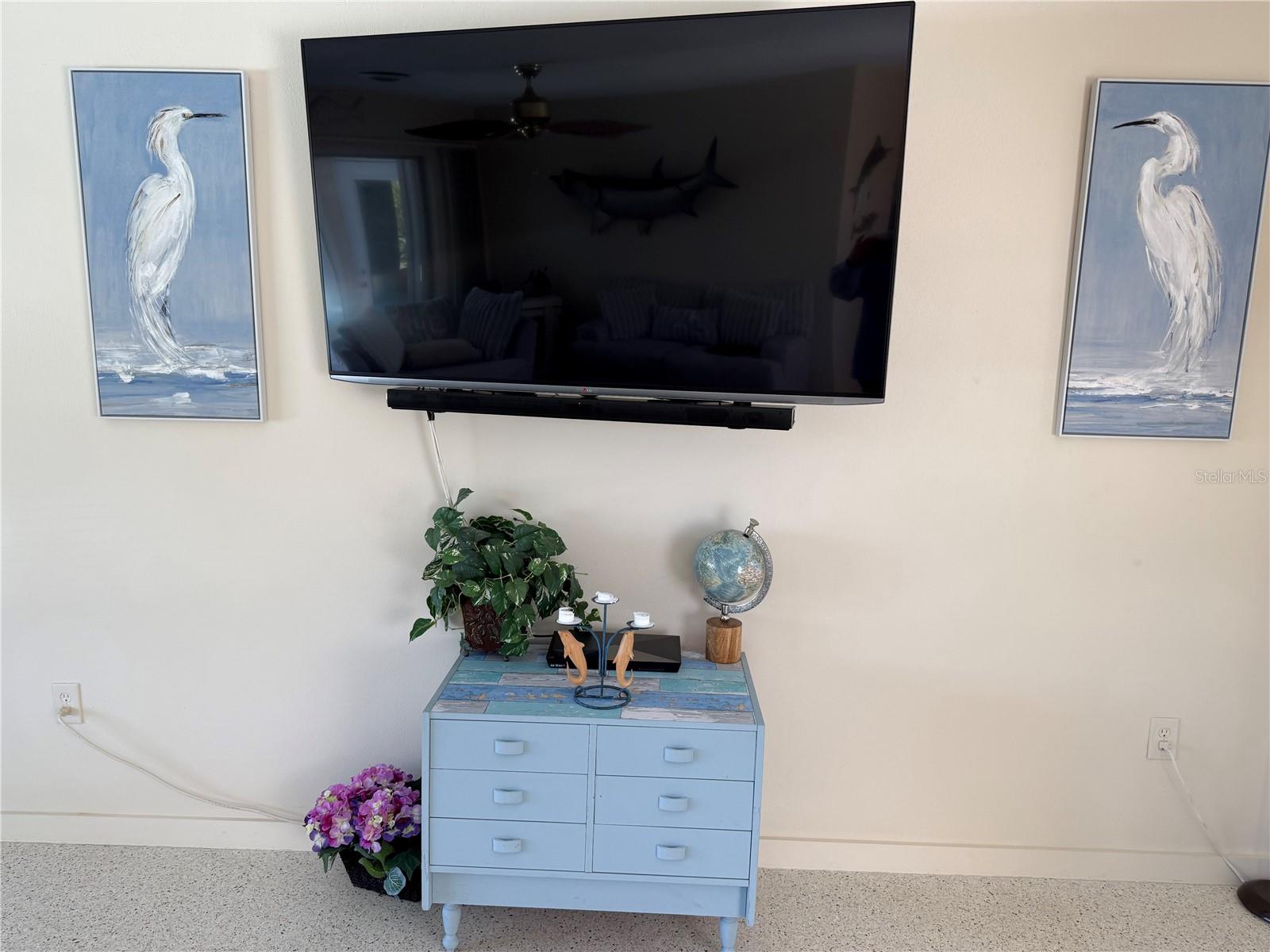 Image 16 of 49 For 490 Creek Lane Drive