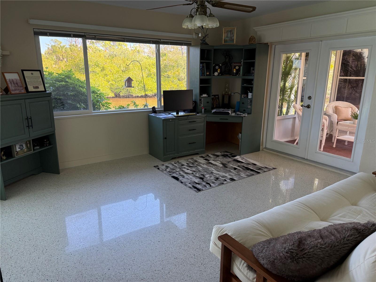 Image 22 of 49 For 490 Creek Lane Drive