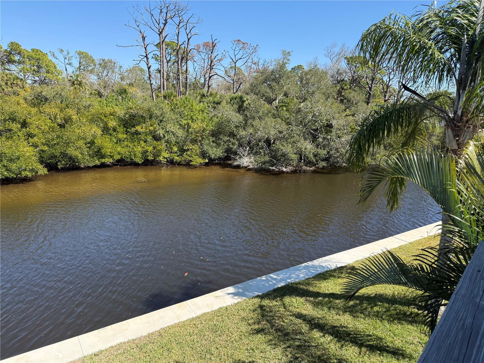 Image 7 of 49 For 490 Creek Lane Drive