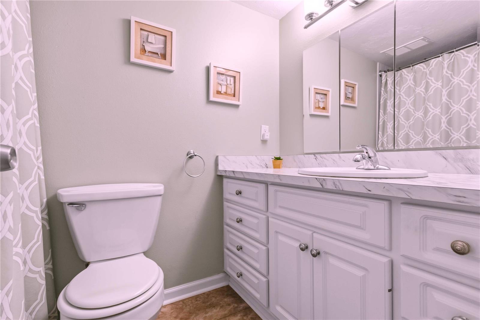 Image 12 of 30 For 635 30th Avenue W F109