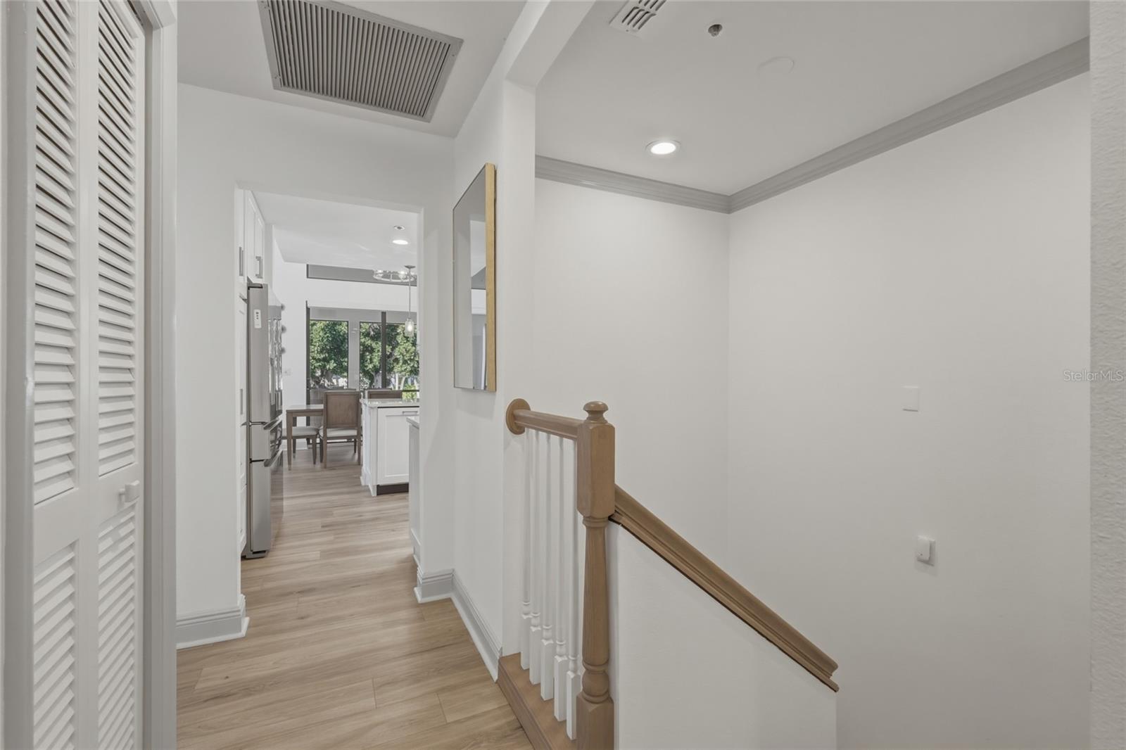 Image 18 of 88 For 1912 Harbourside Drive 604