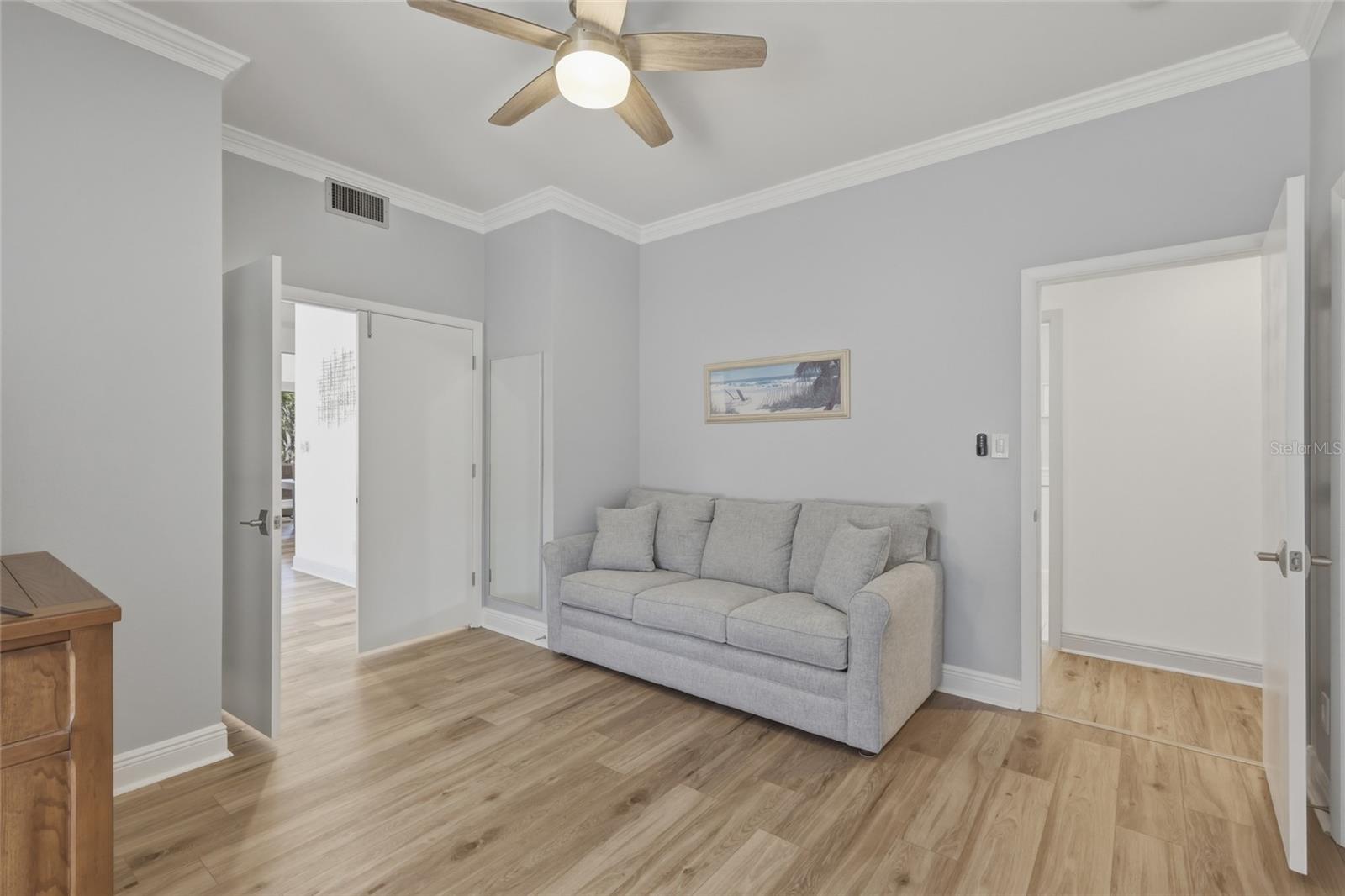 Image 24 of 88 For 1912 Harbourside Drive 604