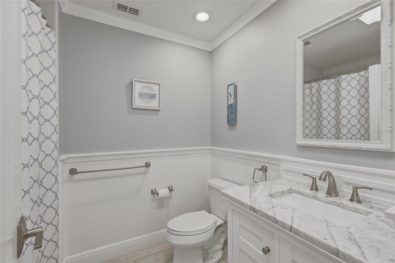 Image 26 of 88 For 1912 Harbourside Drive 604