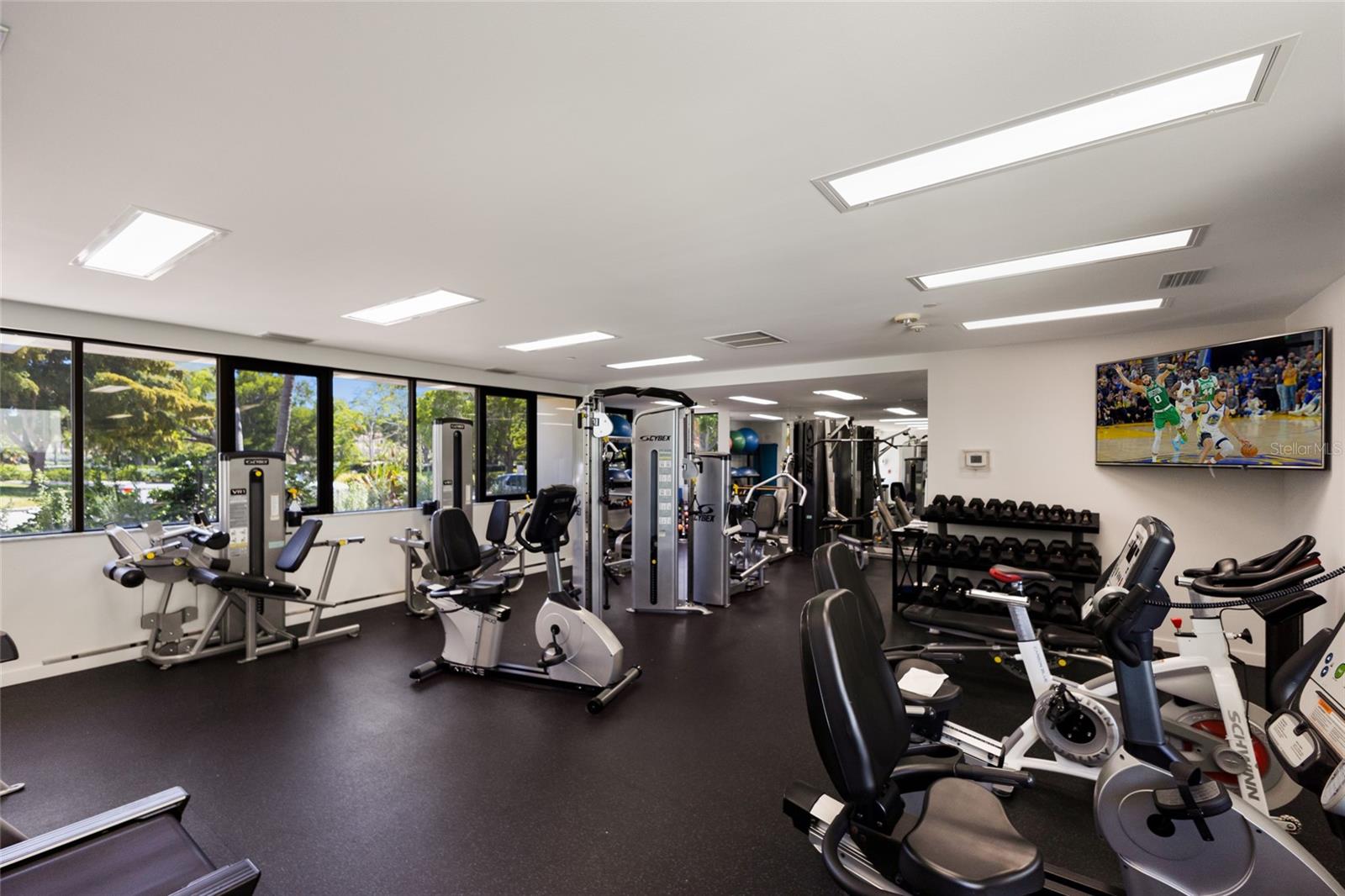 Image 51 of 88 For 1912 Harbourside Drive 604