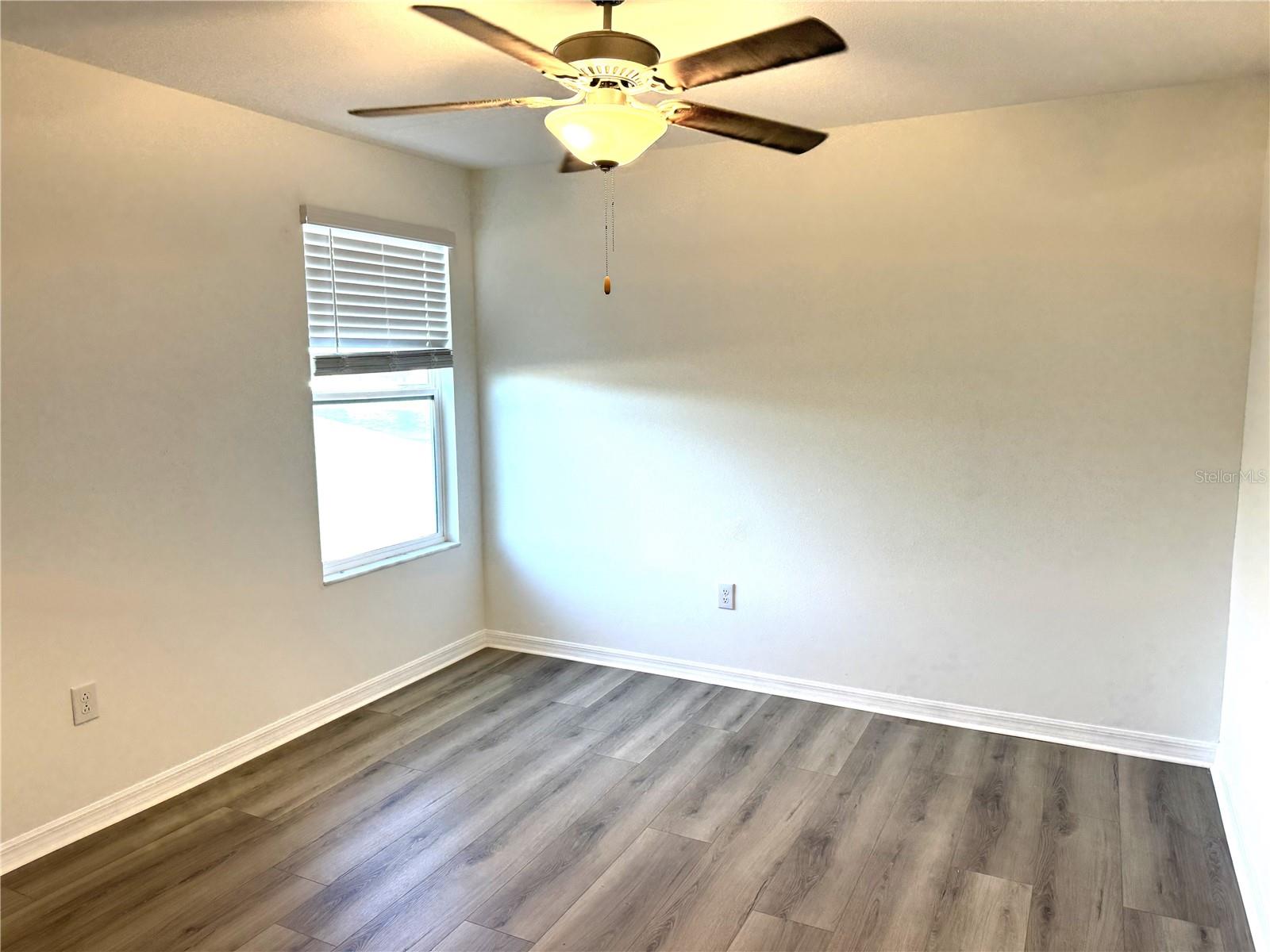 Image 11 of 21 For 13319 Great Plains Drive