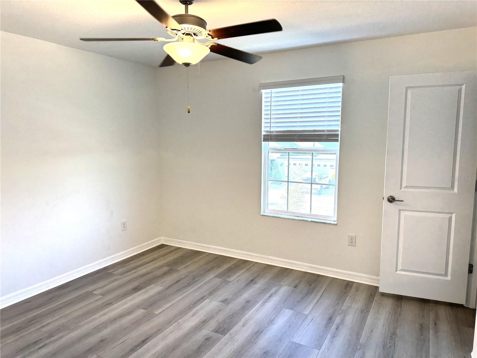 Image 12 of 21 For 13319 Great Plains Drive