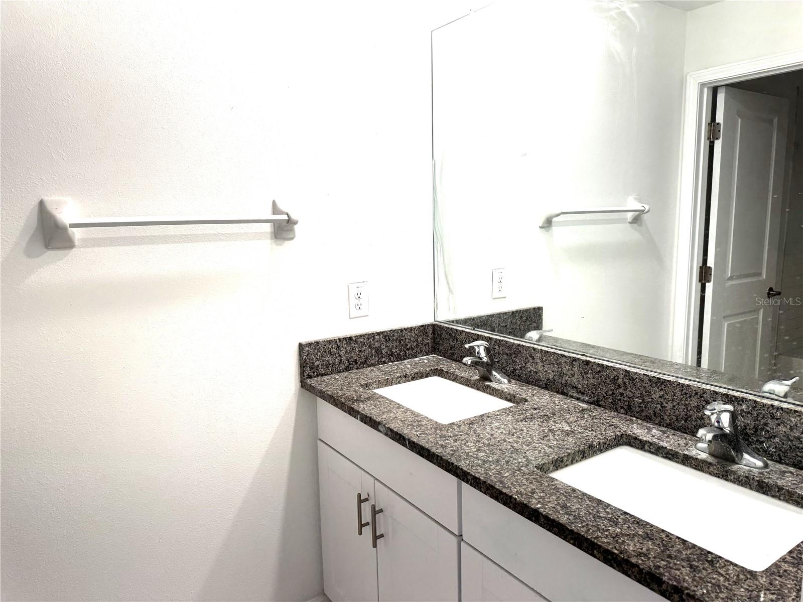 Image 14 of 21 For 13319 Great Plains Drive