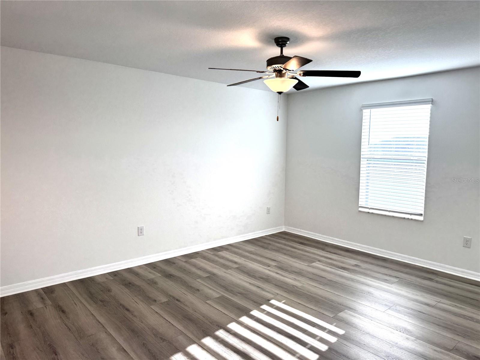 Image 15 of 21 For 13319 Great Plains Drive