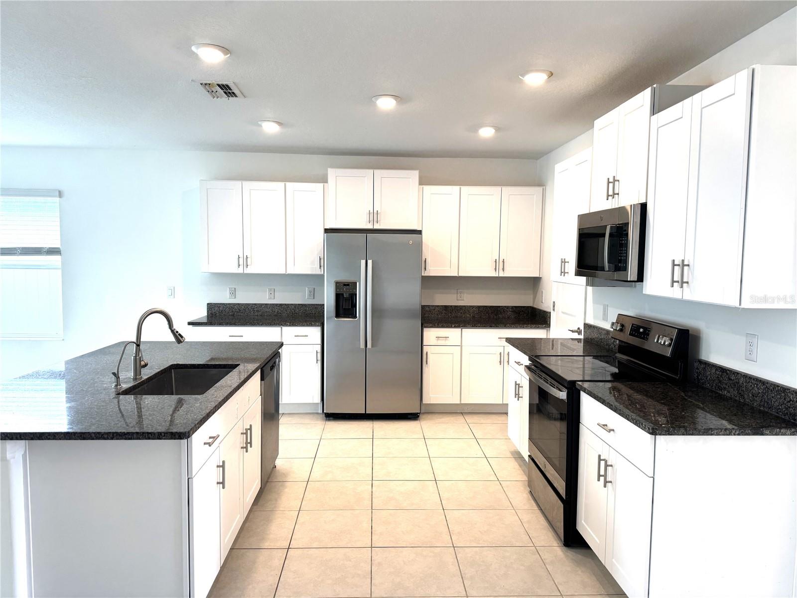 Image 4 of 21 For 13319 Great Plains Drive