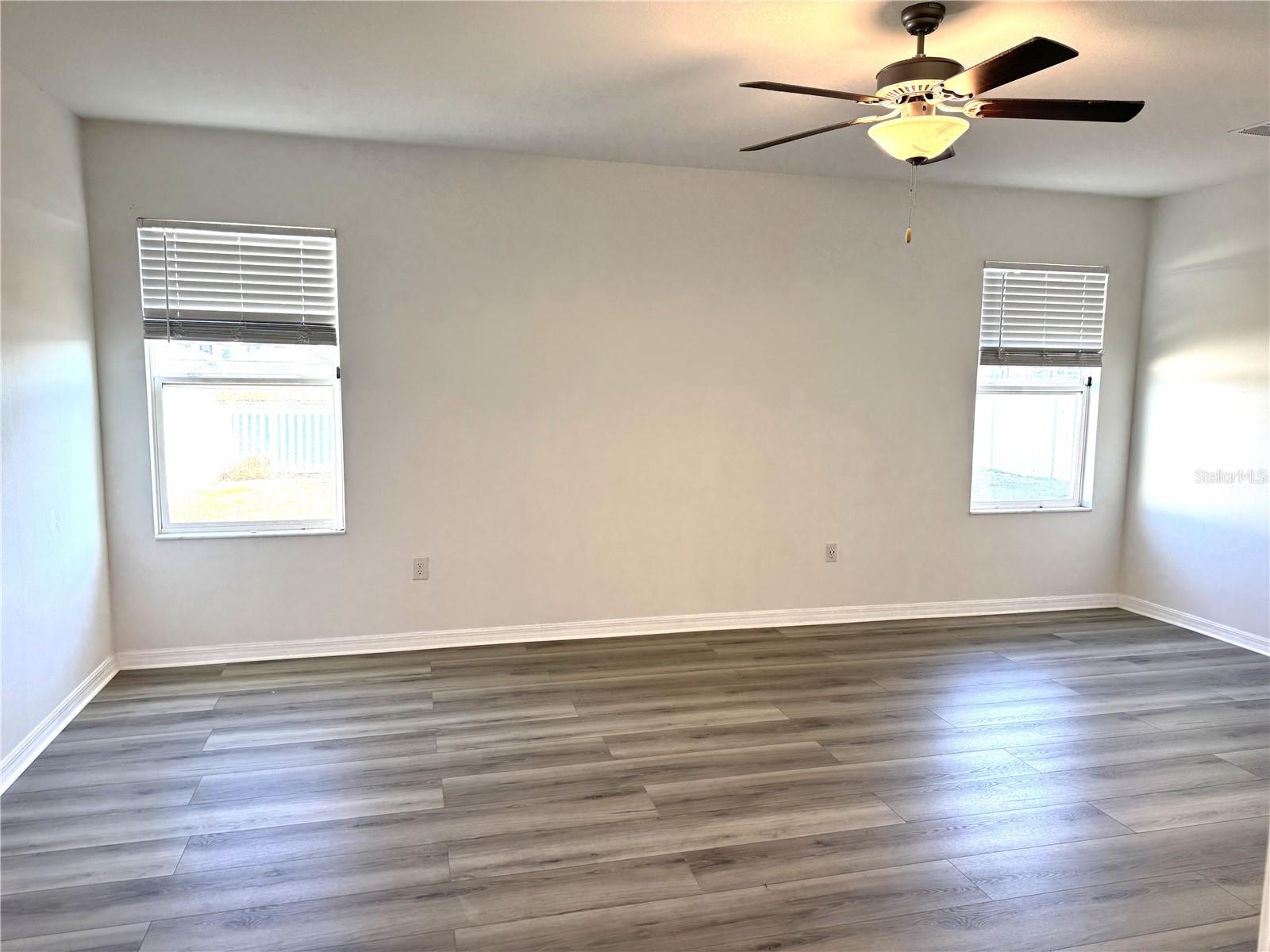 Image 8 of 21 For 13319 Great Plains Drive