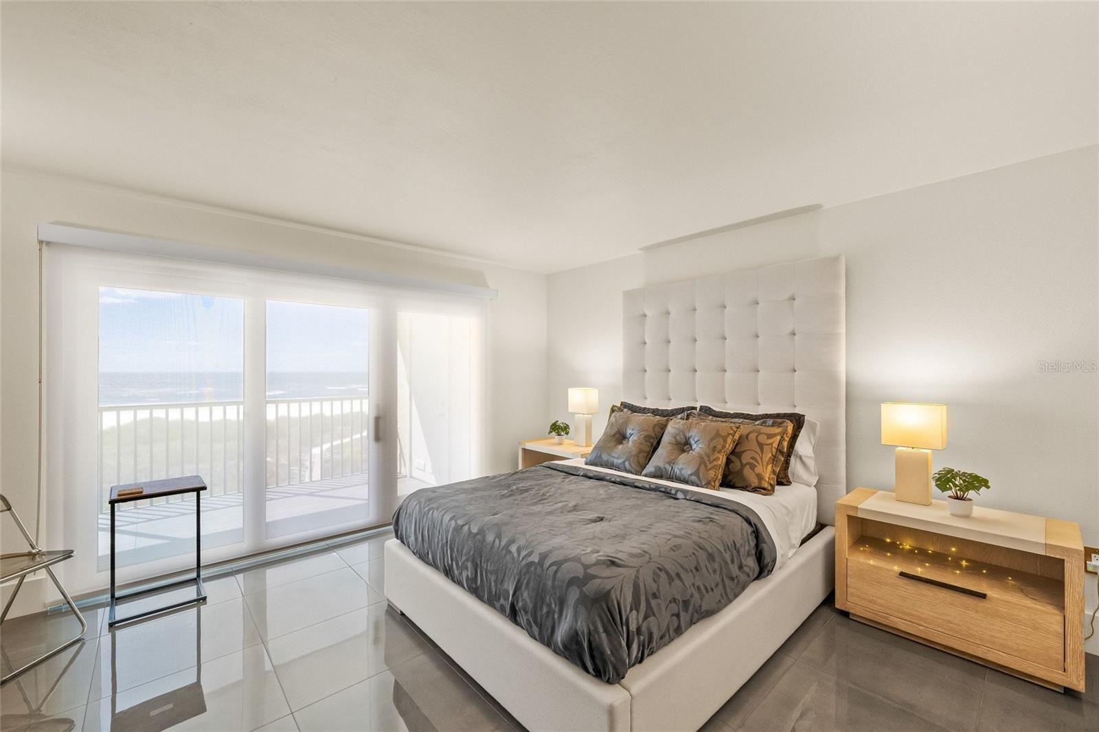 Image 24 of 83 For 420 Beach Road 606