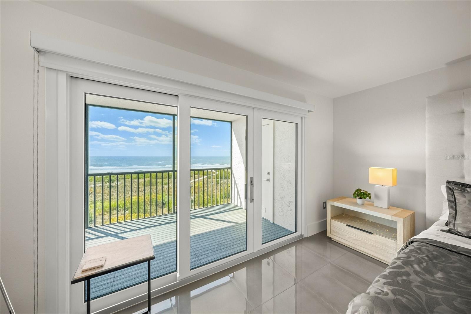 Image 25 of 83 For 420 Beach Road 606