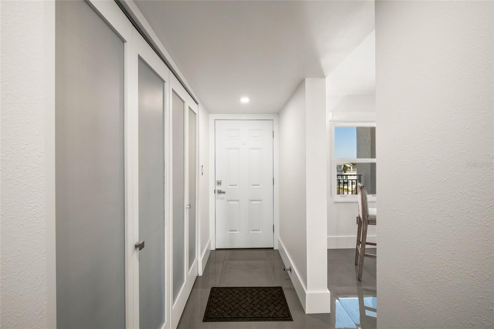 Image 42 of 83 For 420 Beach Road 606