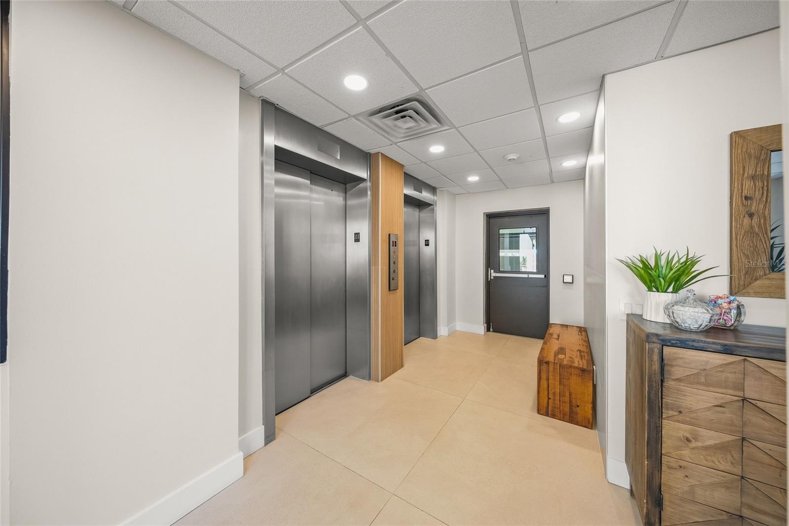 Image 44 of 83 For 420 Beach Road 606