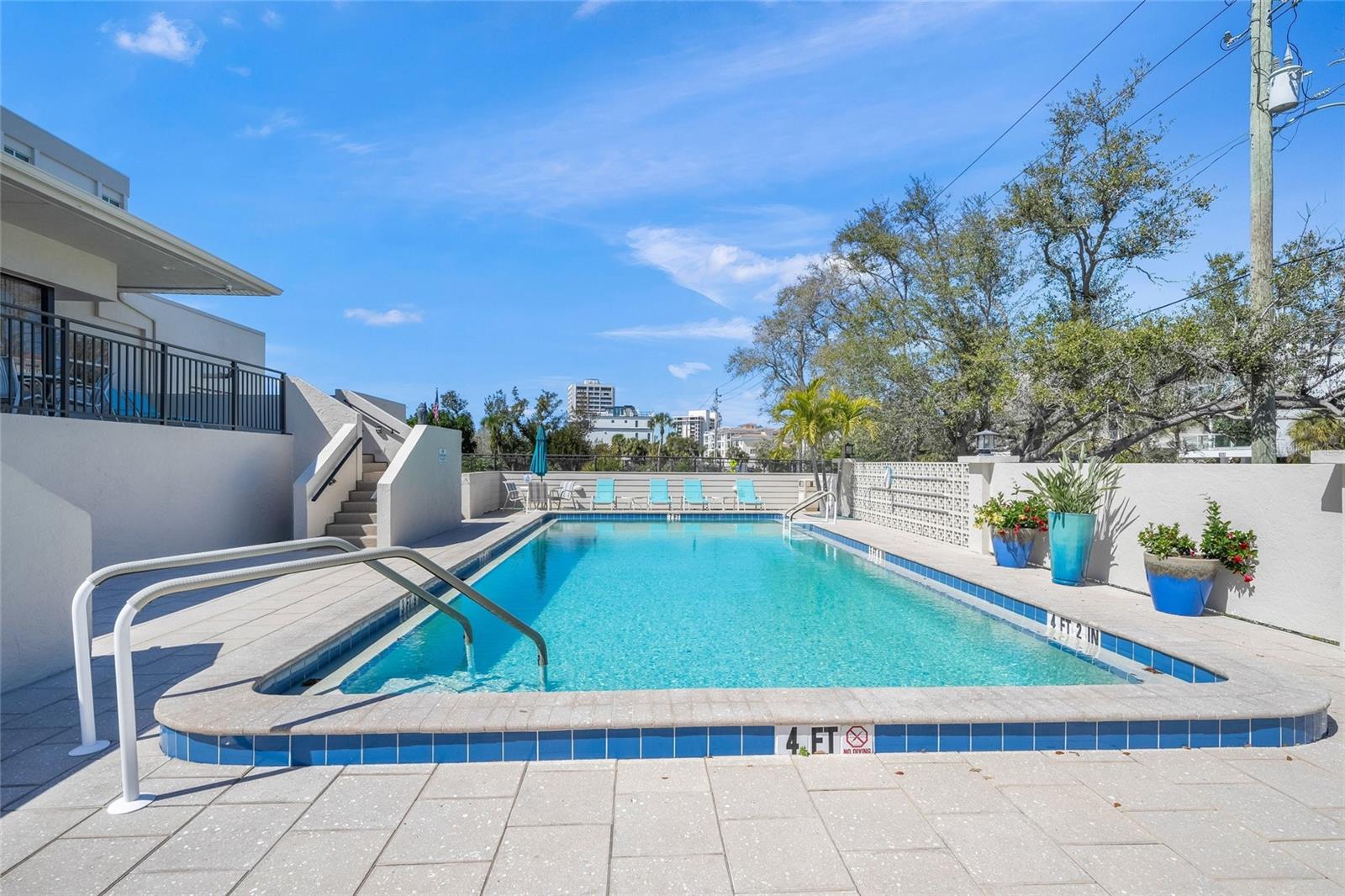 Image 50 of 83 For 420 Beach Road 606