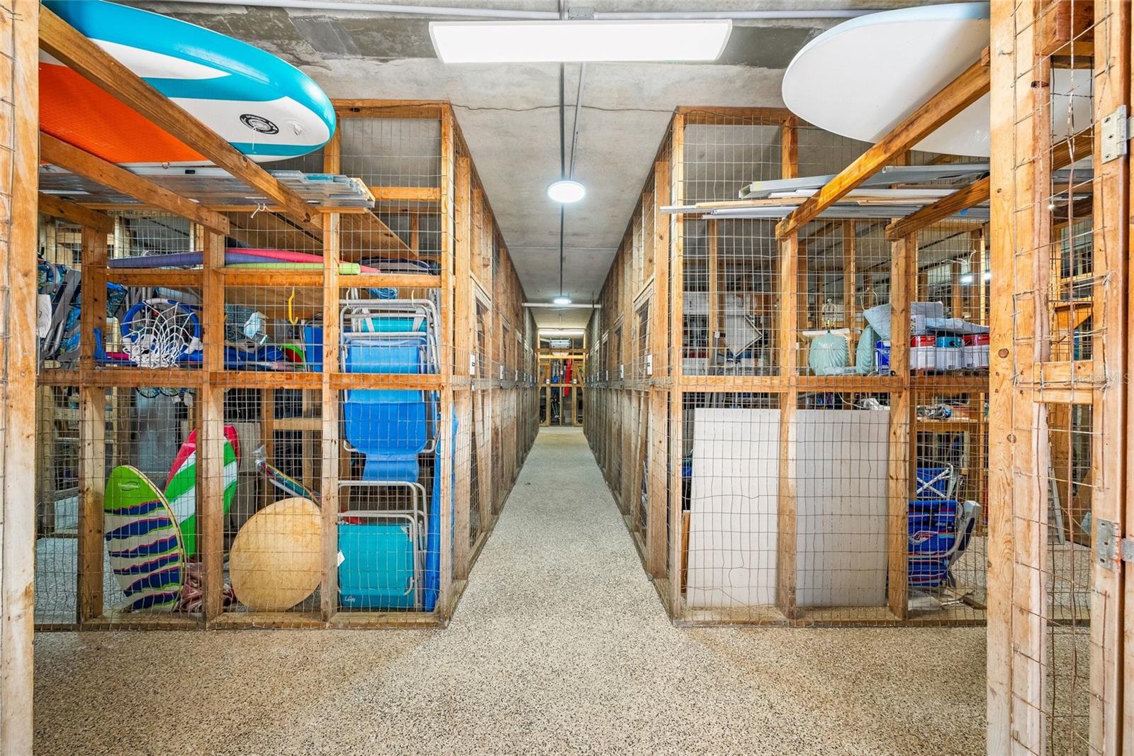 Image 52 of 83 For 420 Beach Road 606