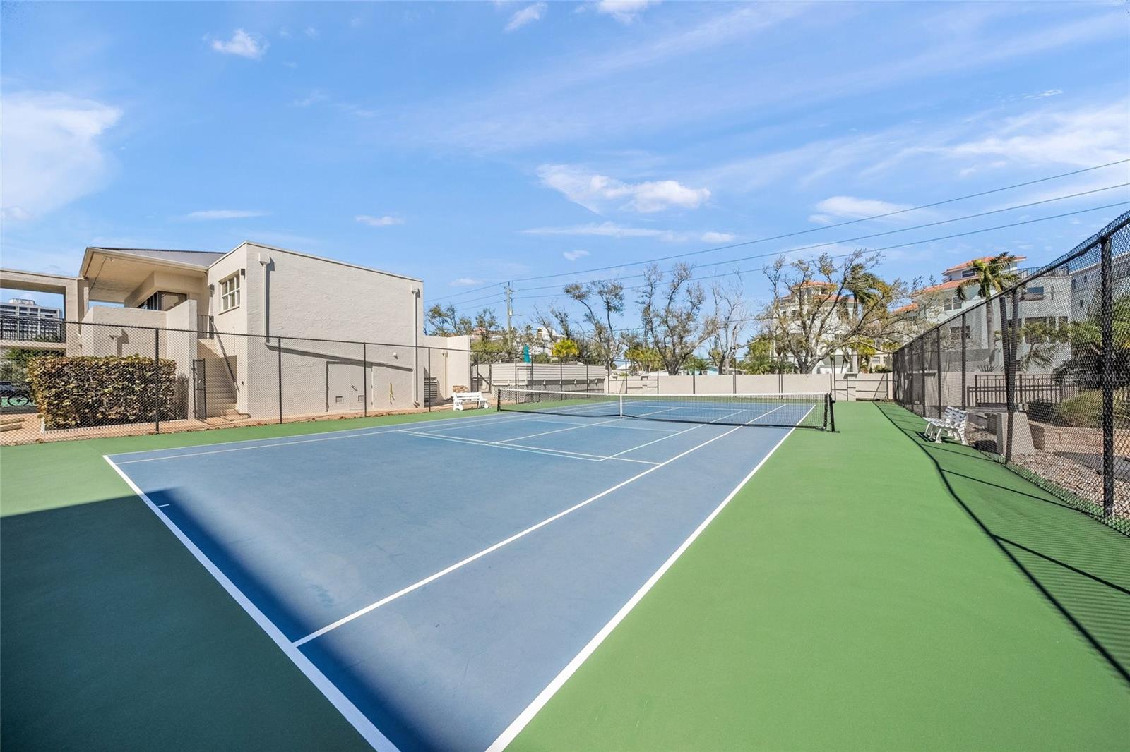 Image 53 of 83 For 420 Beach Road 606