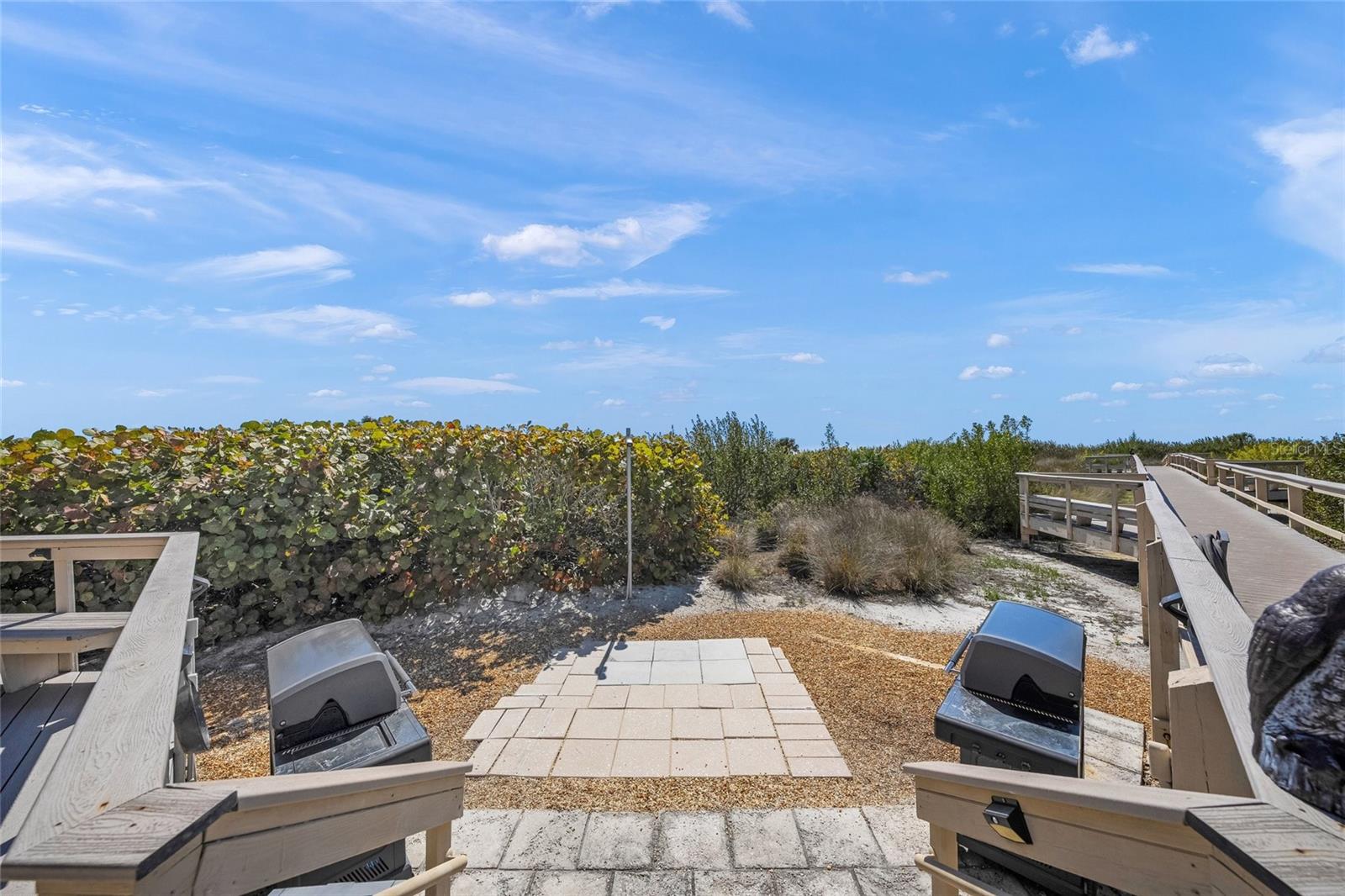 Image 56 of 83 For 420 Beach Road 606