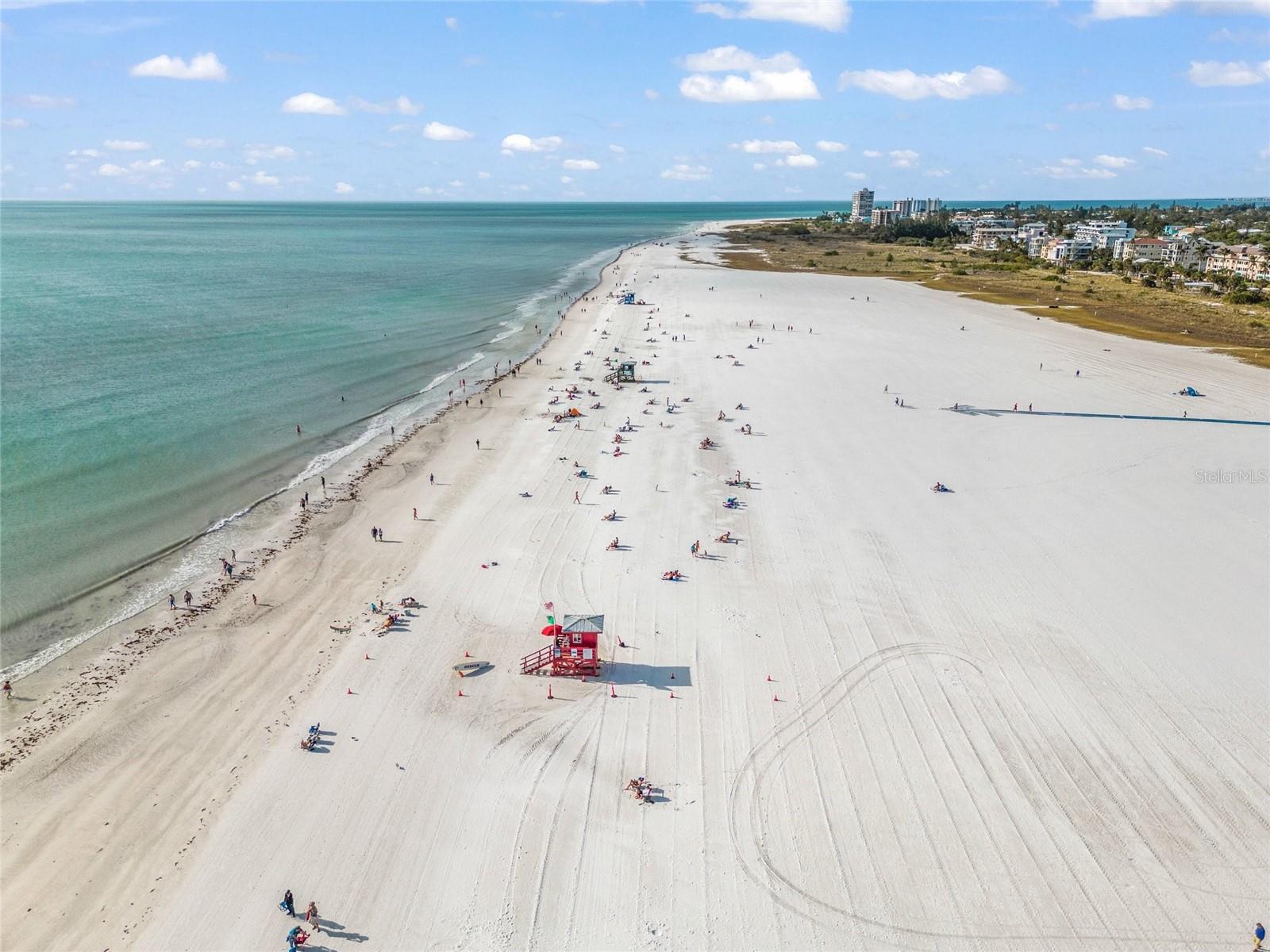 Image 67 of 83 For 420 Beach Road 606