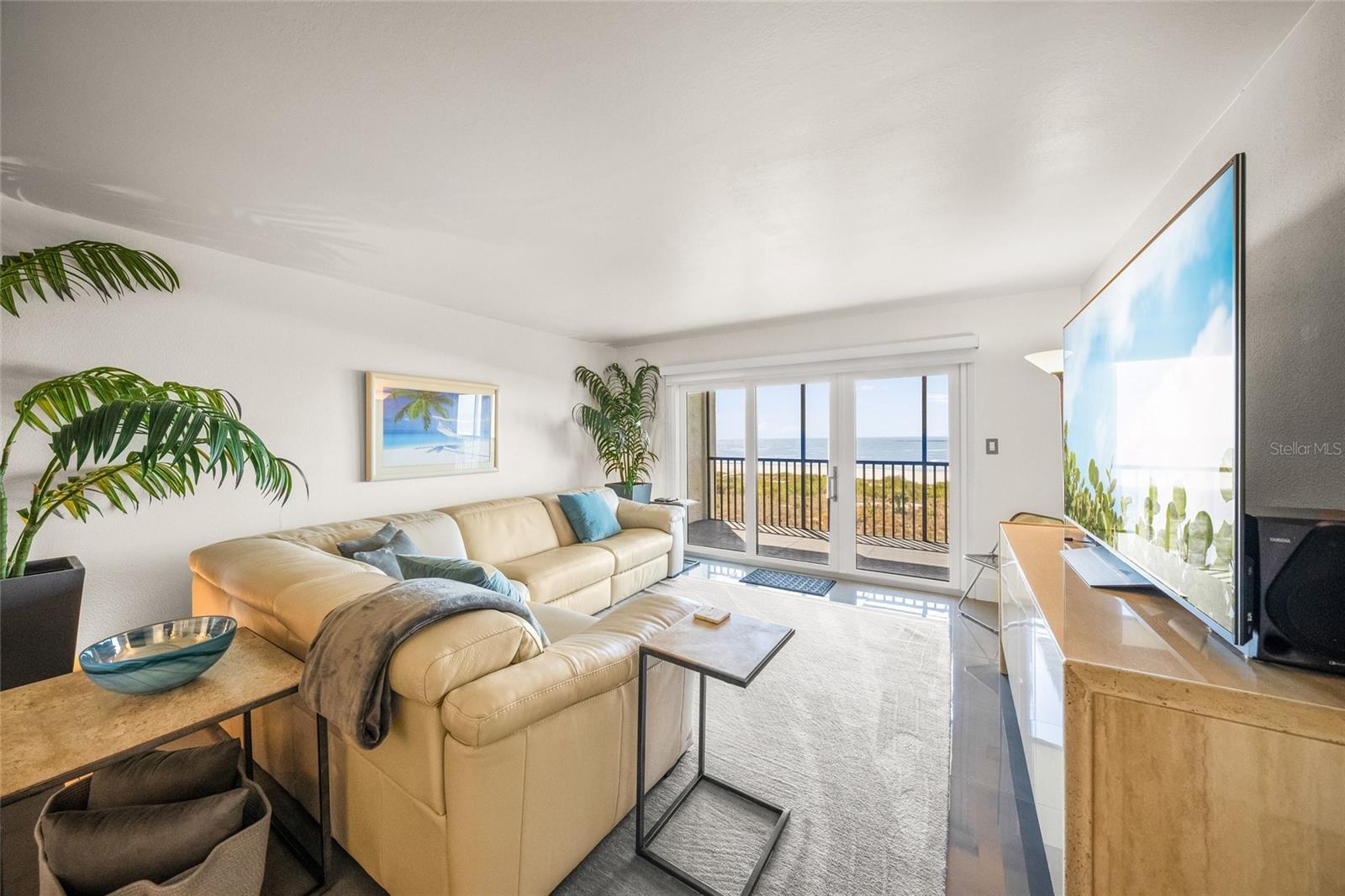 Image 7 of 83 For 420 Beach Road 606