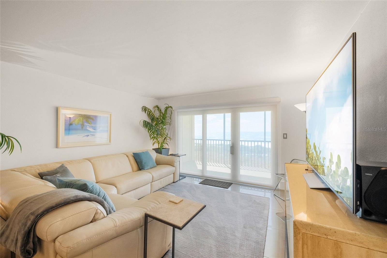 Image 8 of 83 For 420 Beach Road 606