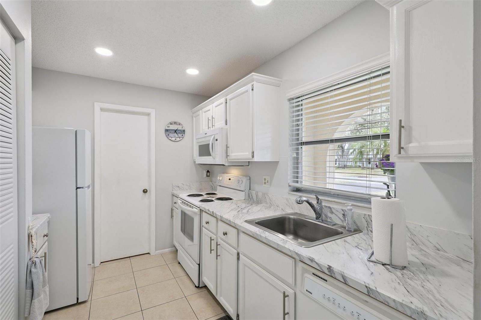 Image 9 of 42 For 3404 38th Street W