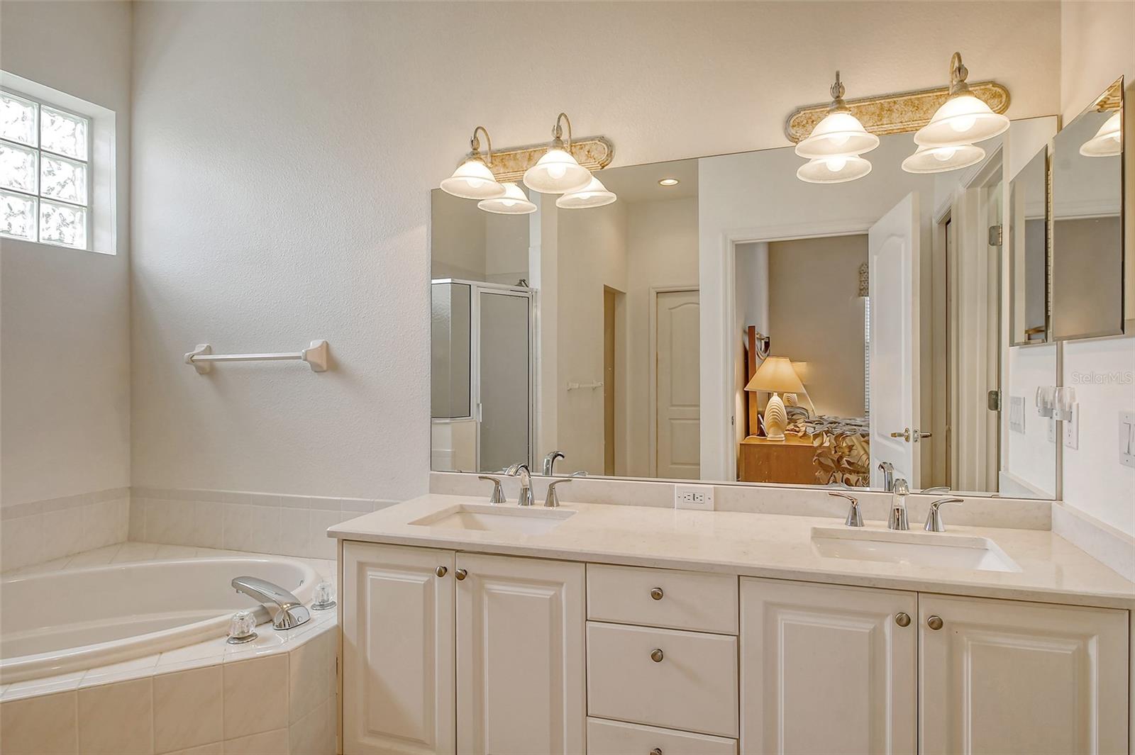 Image 20 of 50 For 9411 Forest Hills Circle