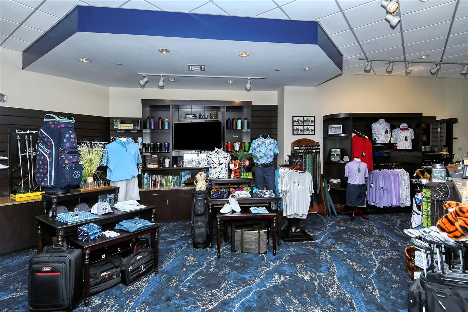 Image 40 of 50 For 9411 Forest Hills Circle