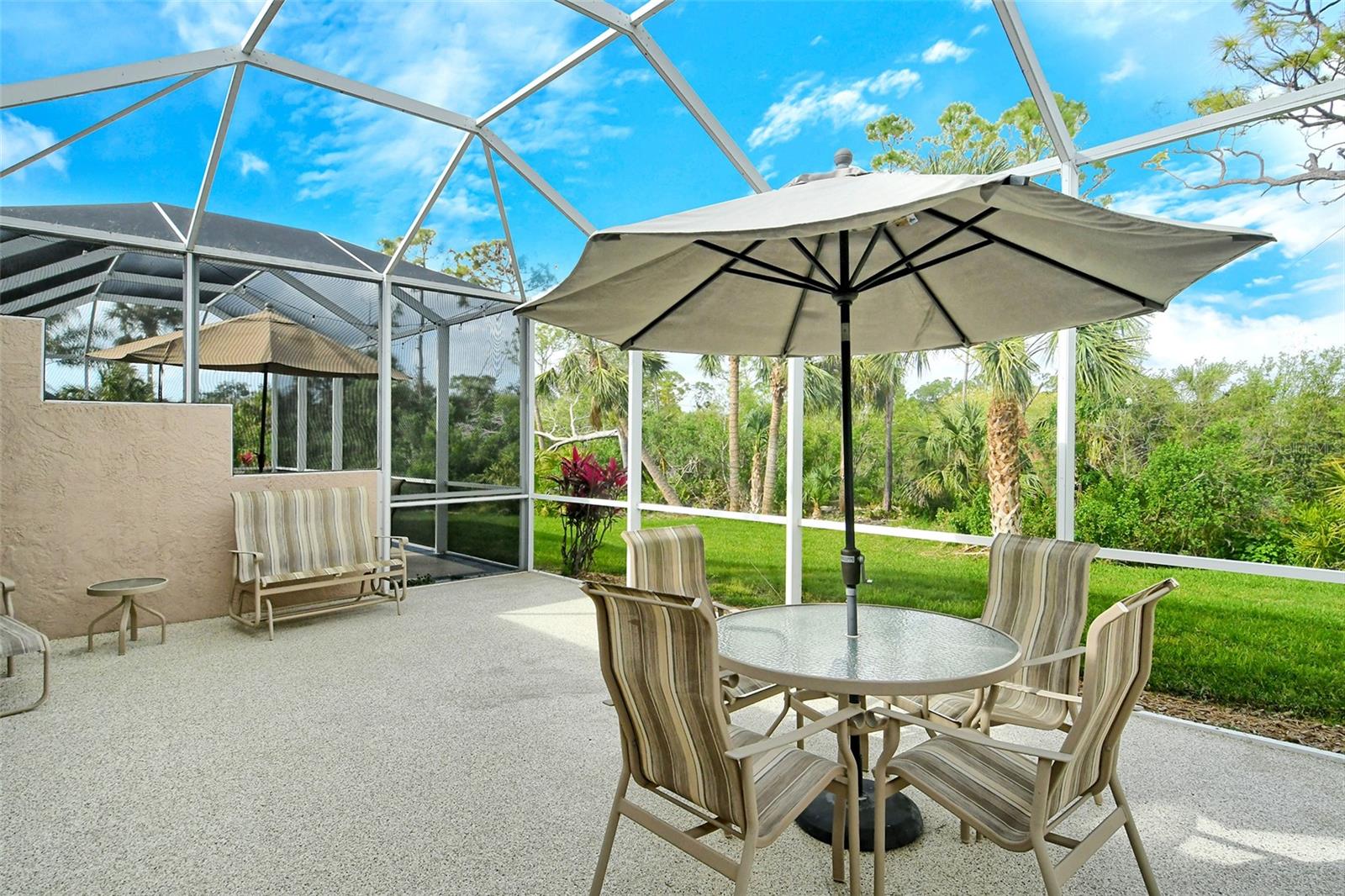 Image 8 of 50 For 9411 Forest Hills Circle