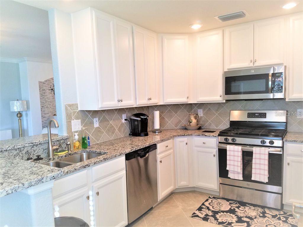 Image 8 of 16 For 5844 Wake Forest Run 101