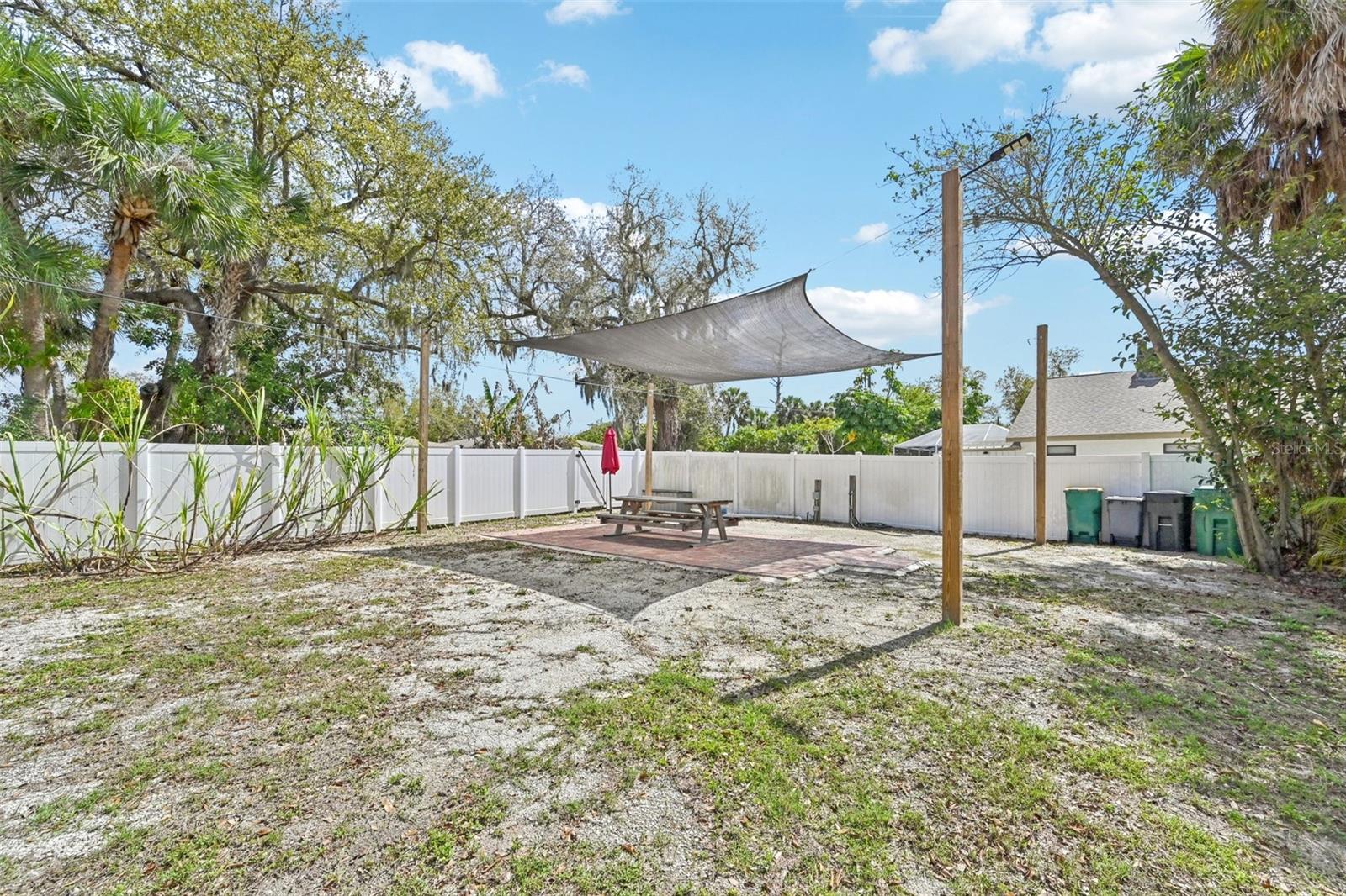 Image 18 of 24 For 1550 Dorchester Street