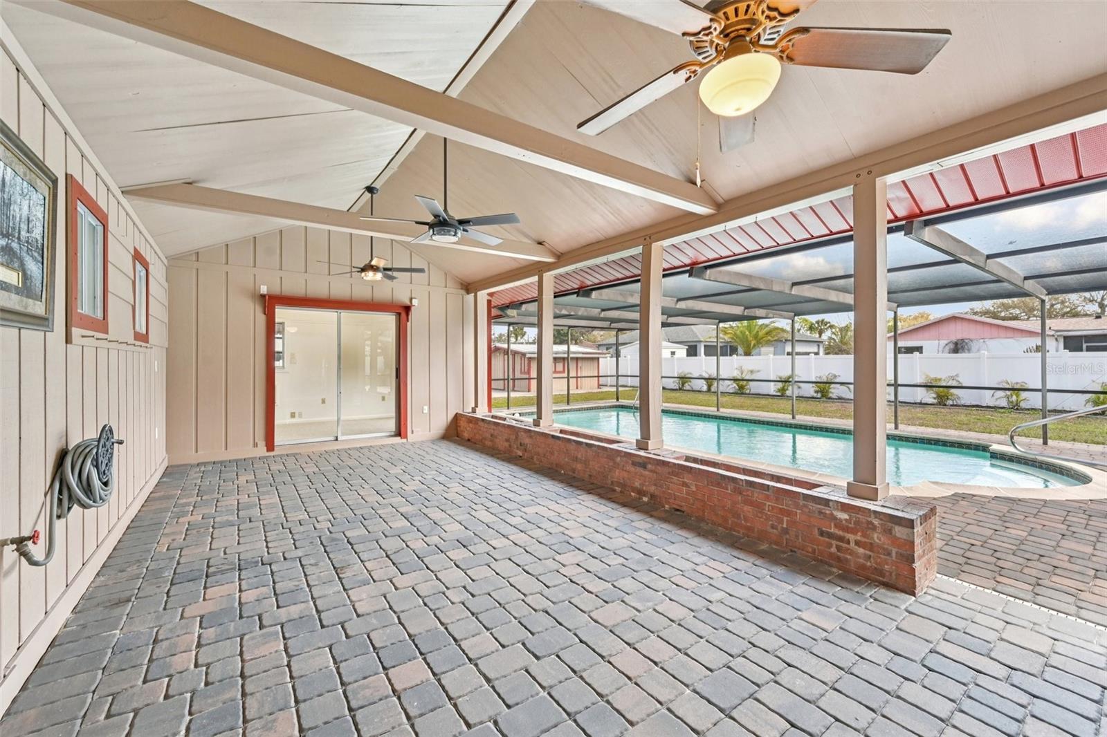 Image 19 of 24 For 1550 Dorchester Street