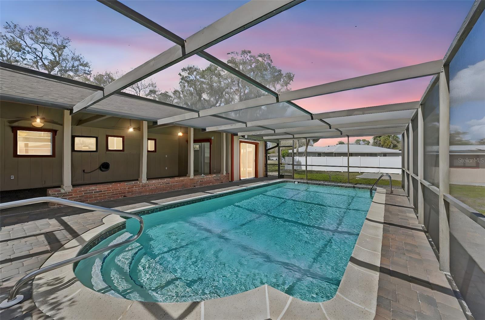 Image 3 of 24 For 1550 Dorchester Street