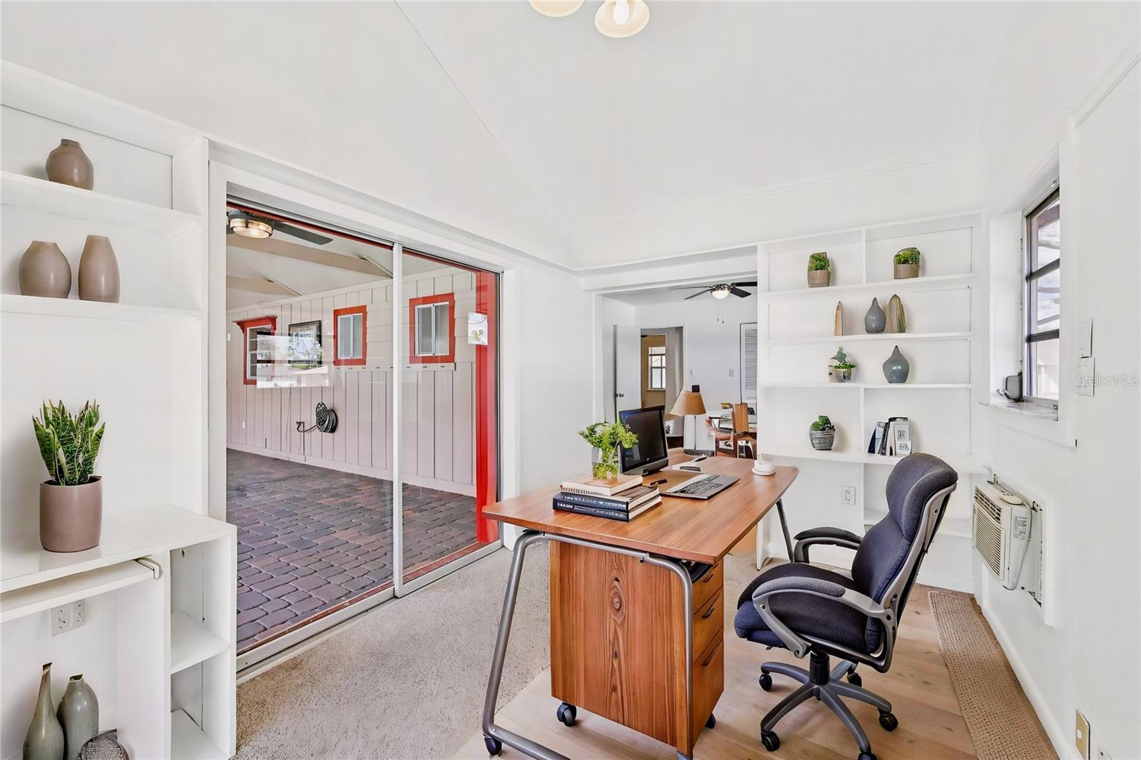 Image 8 of 24 For 1550 Dorchester Street