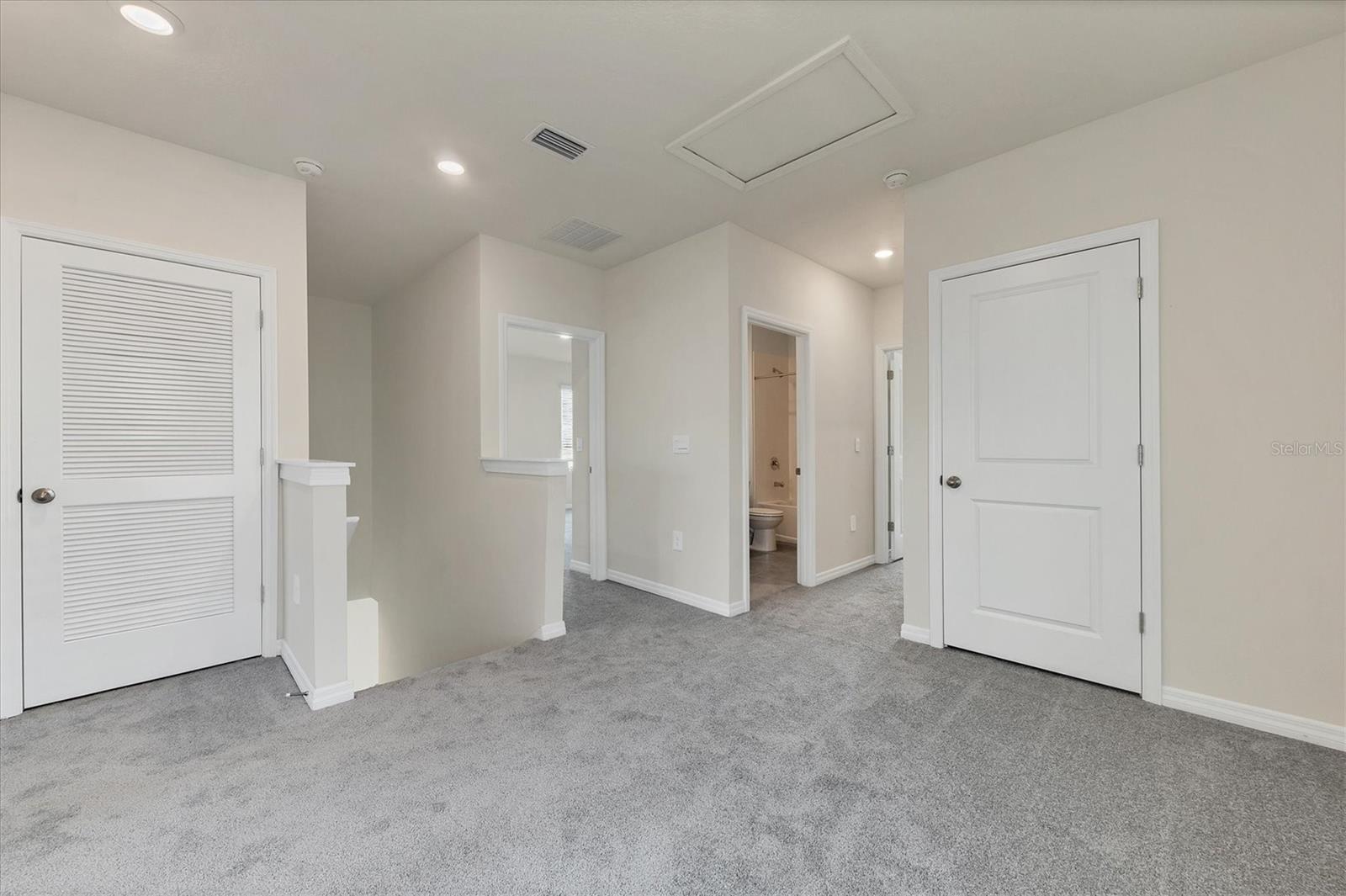 Image 22 of 60 For 3279 Hilltop Circle