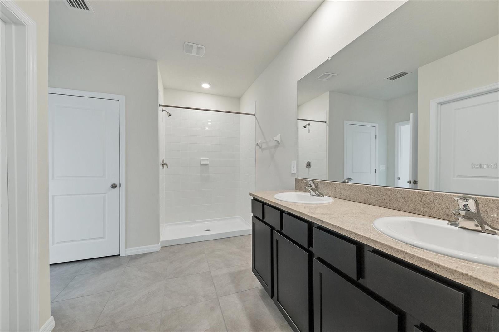 Image 27 of 60 For 3279 Hilltop Circle