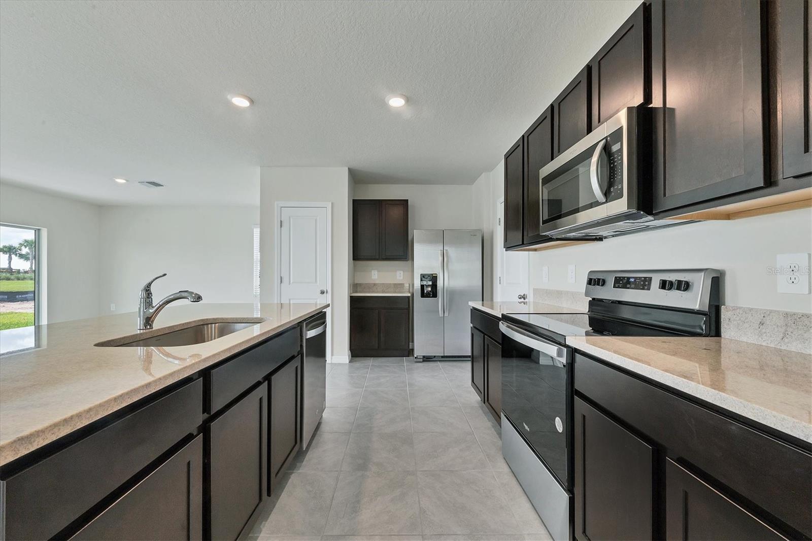 Image 7 of 60 For 3279 Hilltop Circle